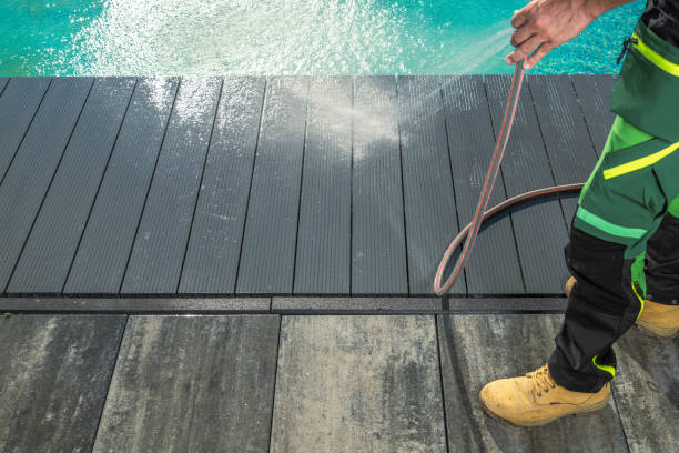 Best Deck Pressure Washing  in Tavares, FL